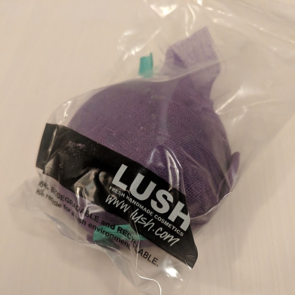 Lush Plum Pudding Bath Oil